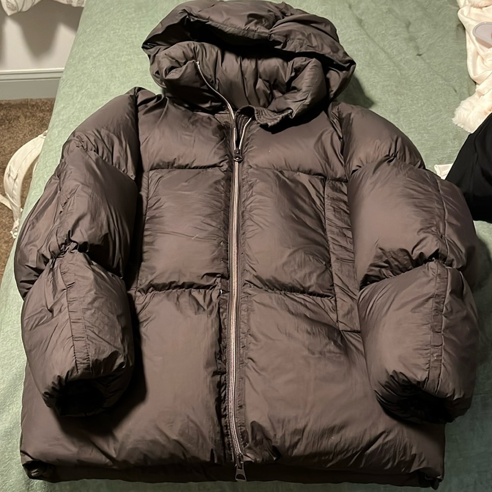 H&M black oversized puffer jacket